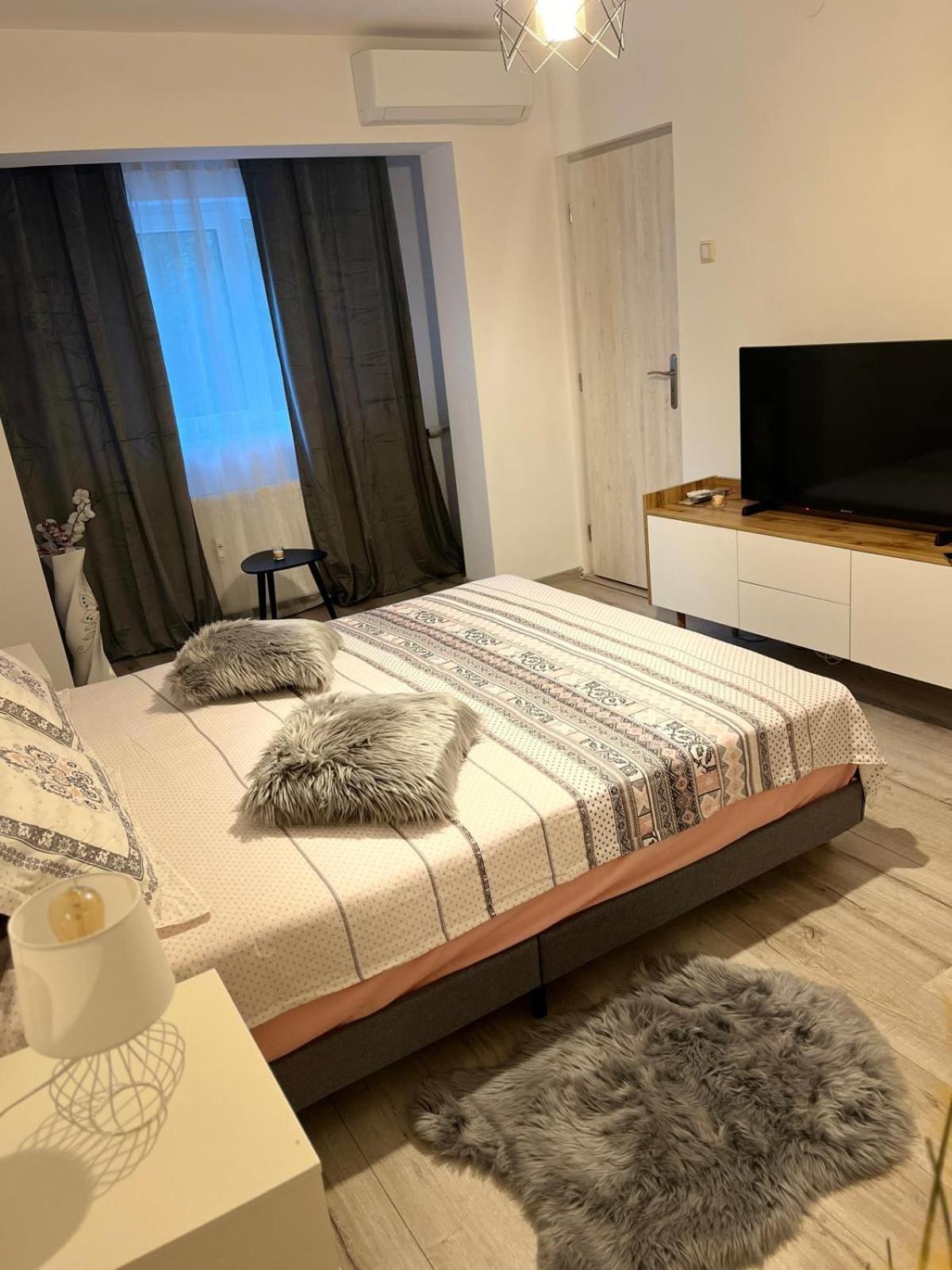 Apartament De Lux Крайова Екстер'єр фото