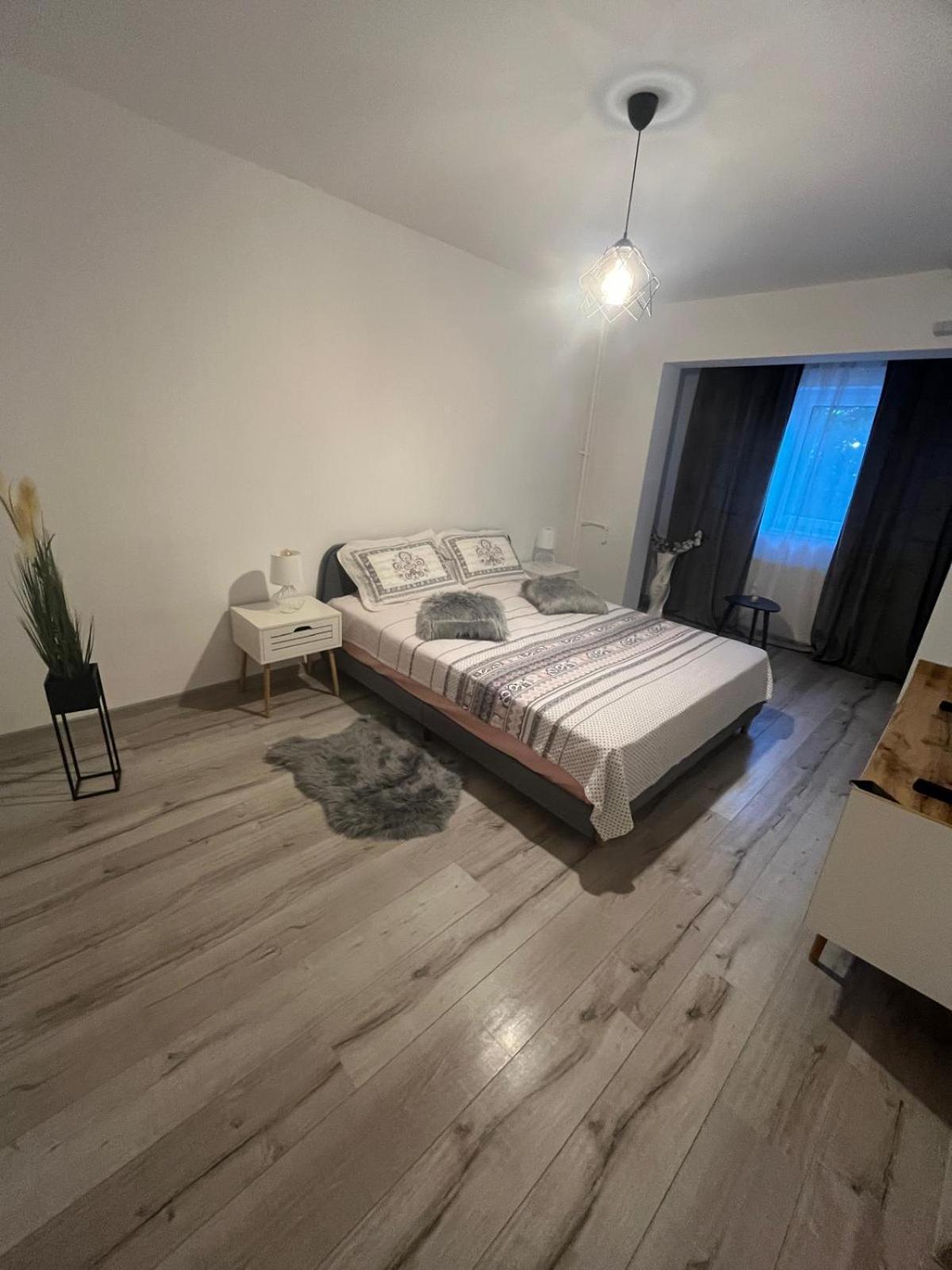 Apartament De Lux Крайова Екстер'єр фото